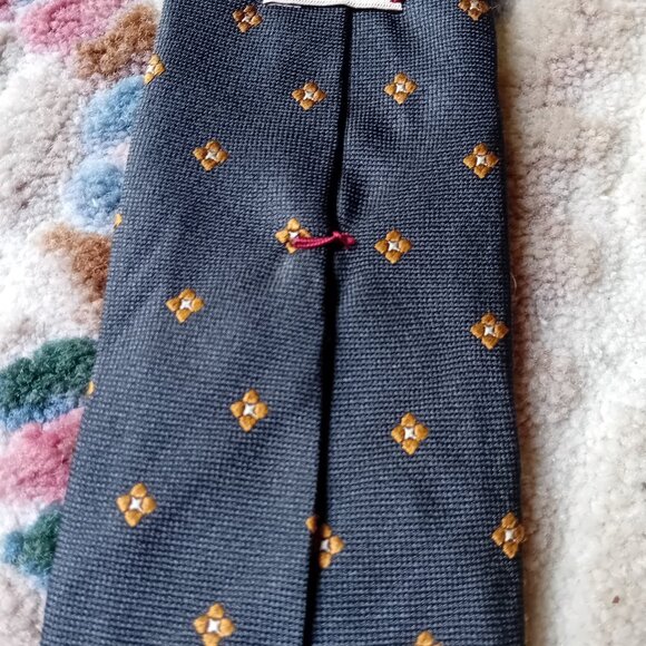 Silk Tie Bundle - Picture 14 of 16